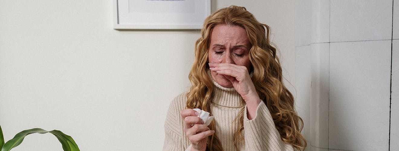 why are my allergies worse at night