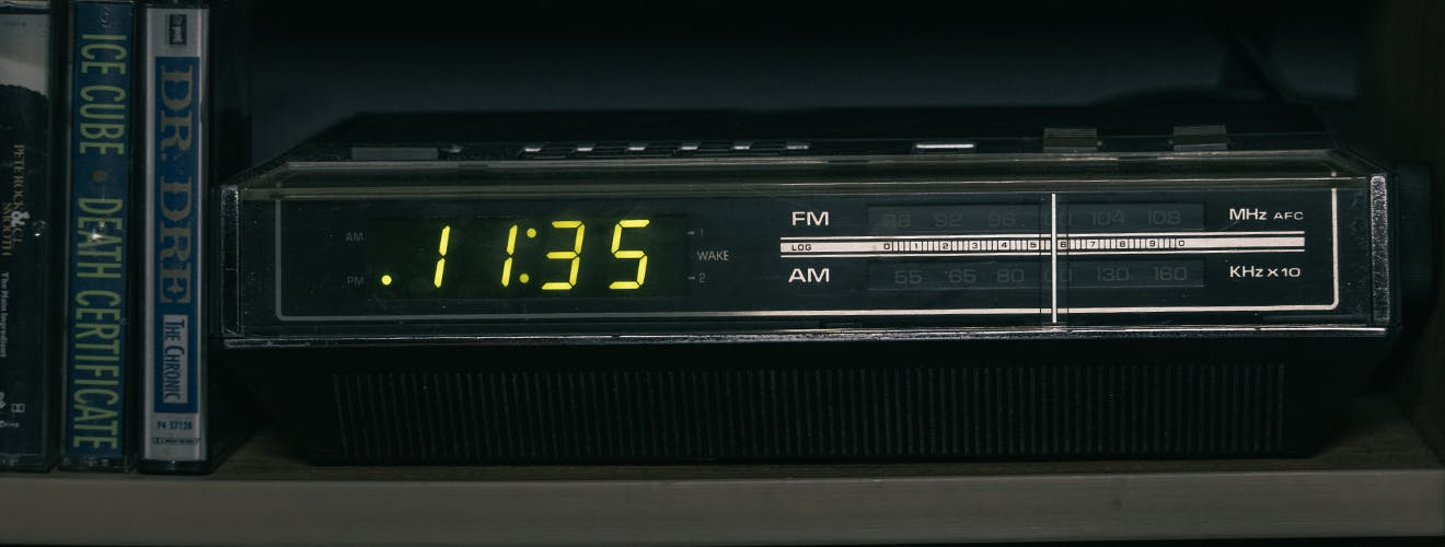 how to fall asleep in 10 seconds