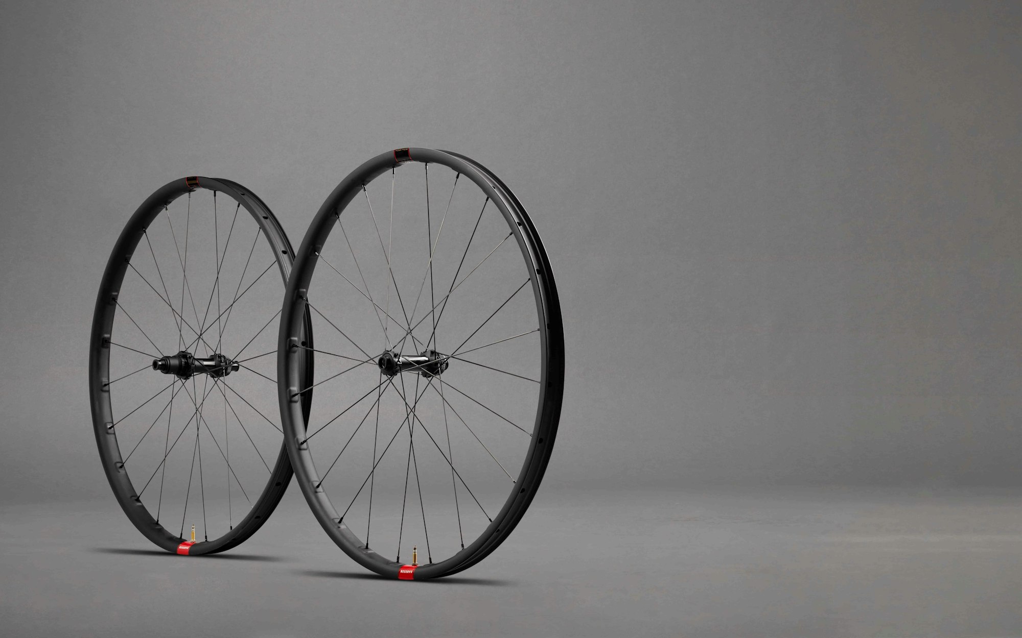 Reserve 28mm mountain bike wheelset