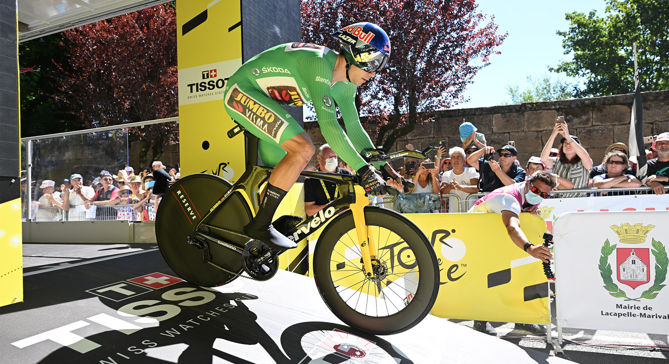 A cyclist riding the Cervelo R5 during the Tour de France