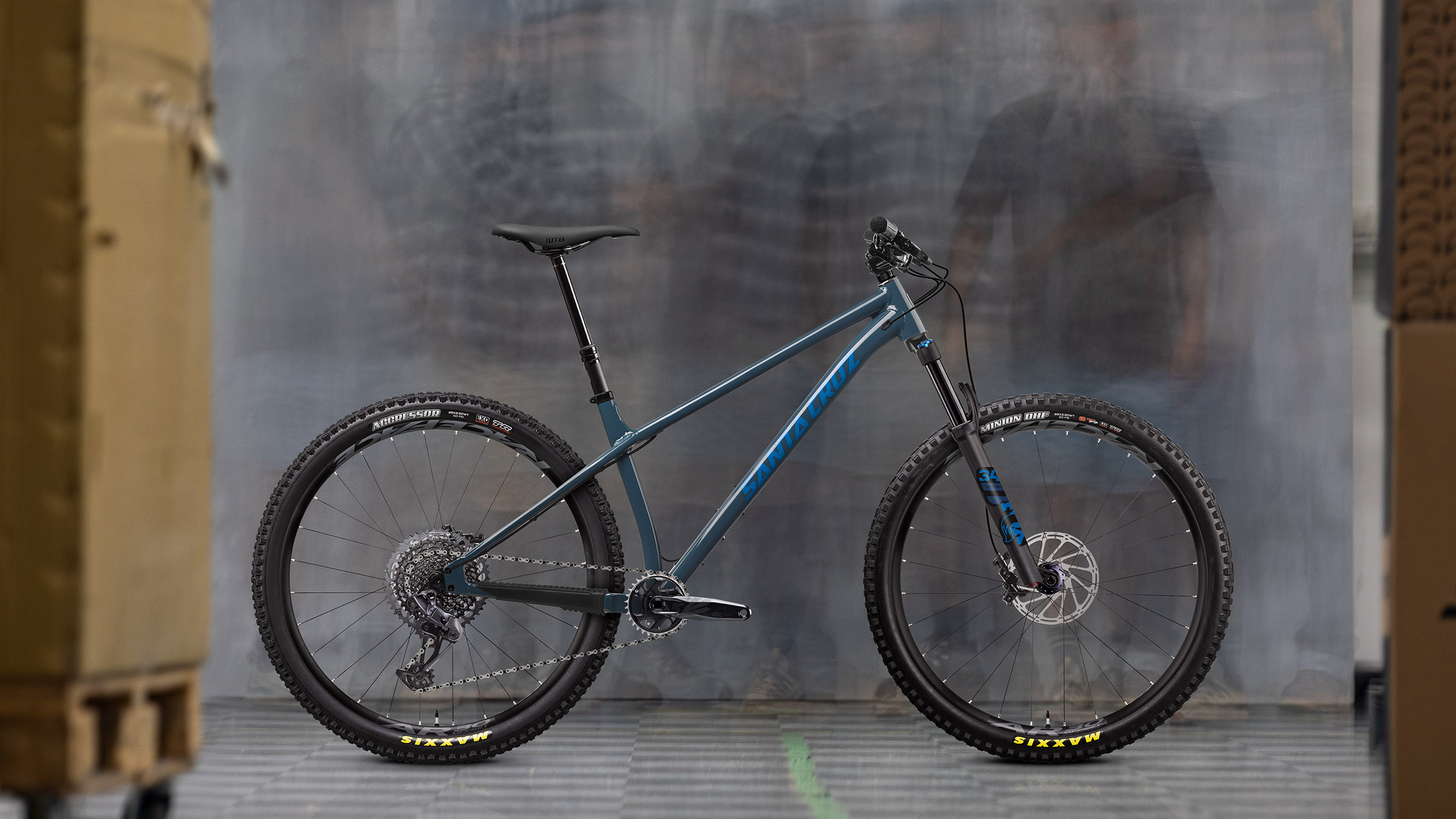 santa cruz bike blue