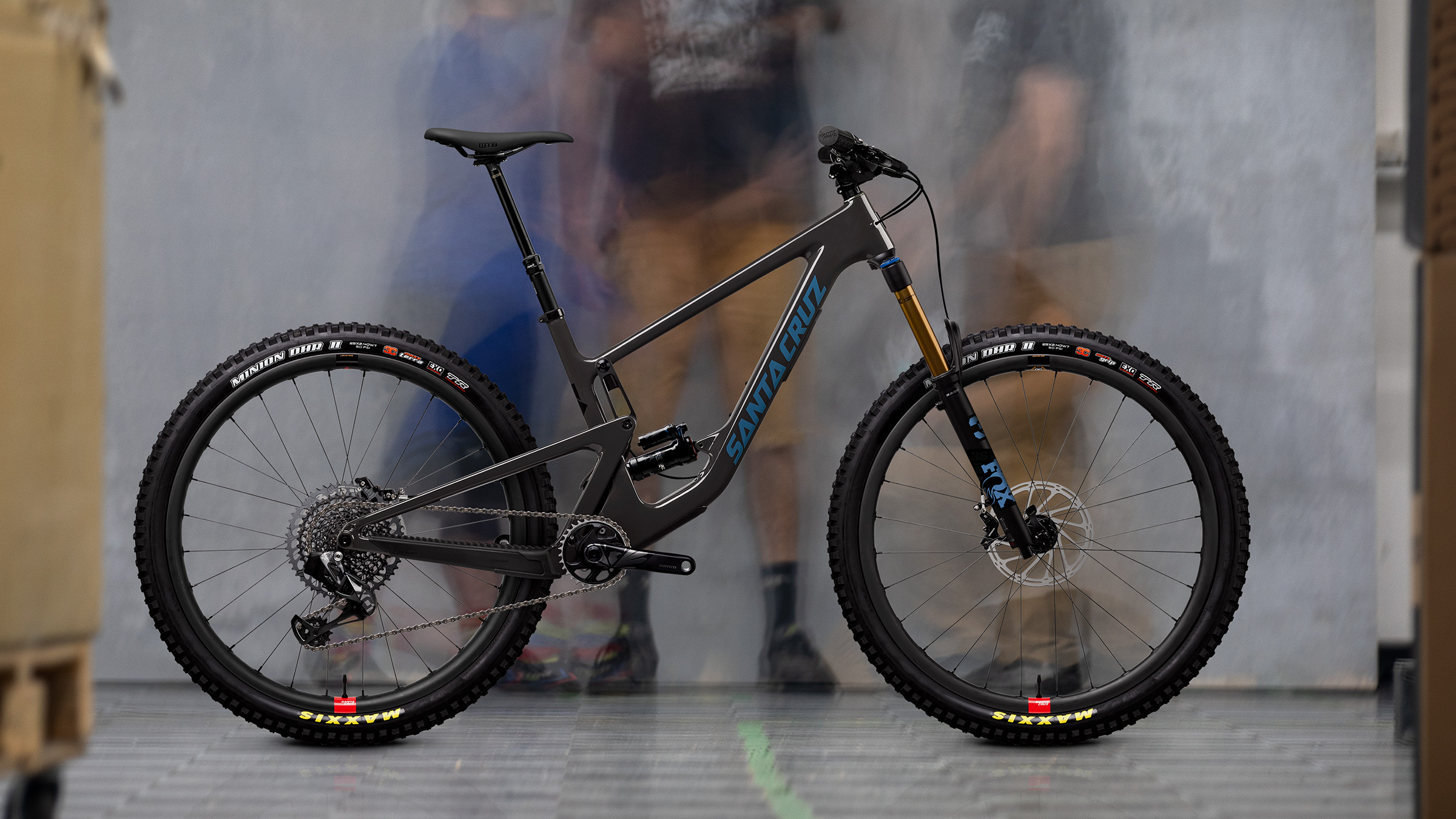 santa cruz carbon mountain bike