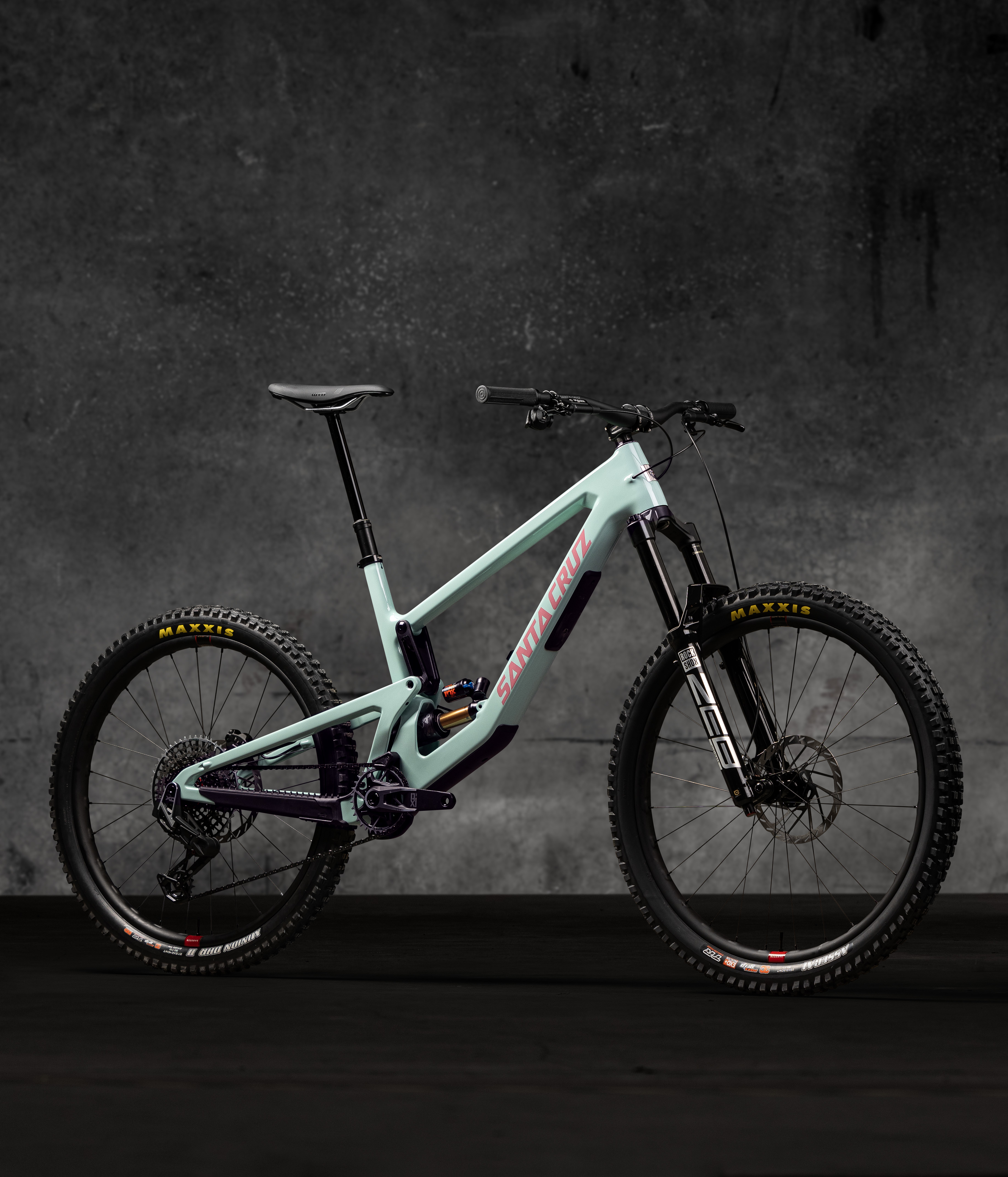 Nomad - Full Suspension Mountain Bike | Santa Cruz Bicycles