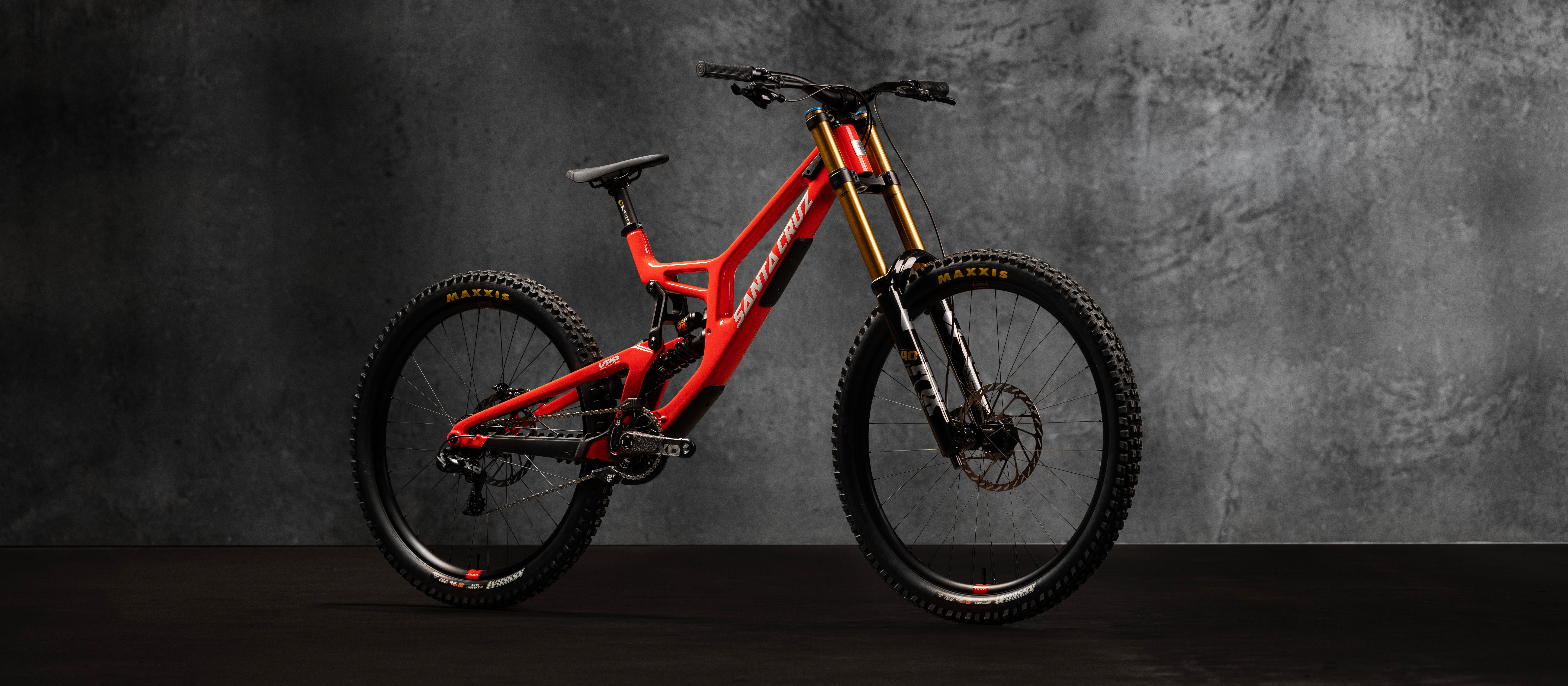 V10 Carbon Downhill Mountain Bike Santa Cruz Bicycles