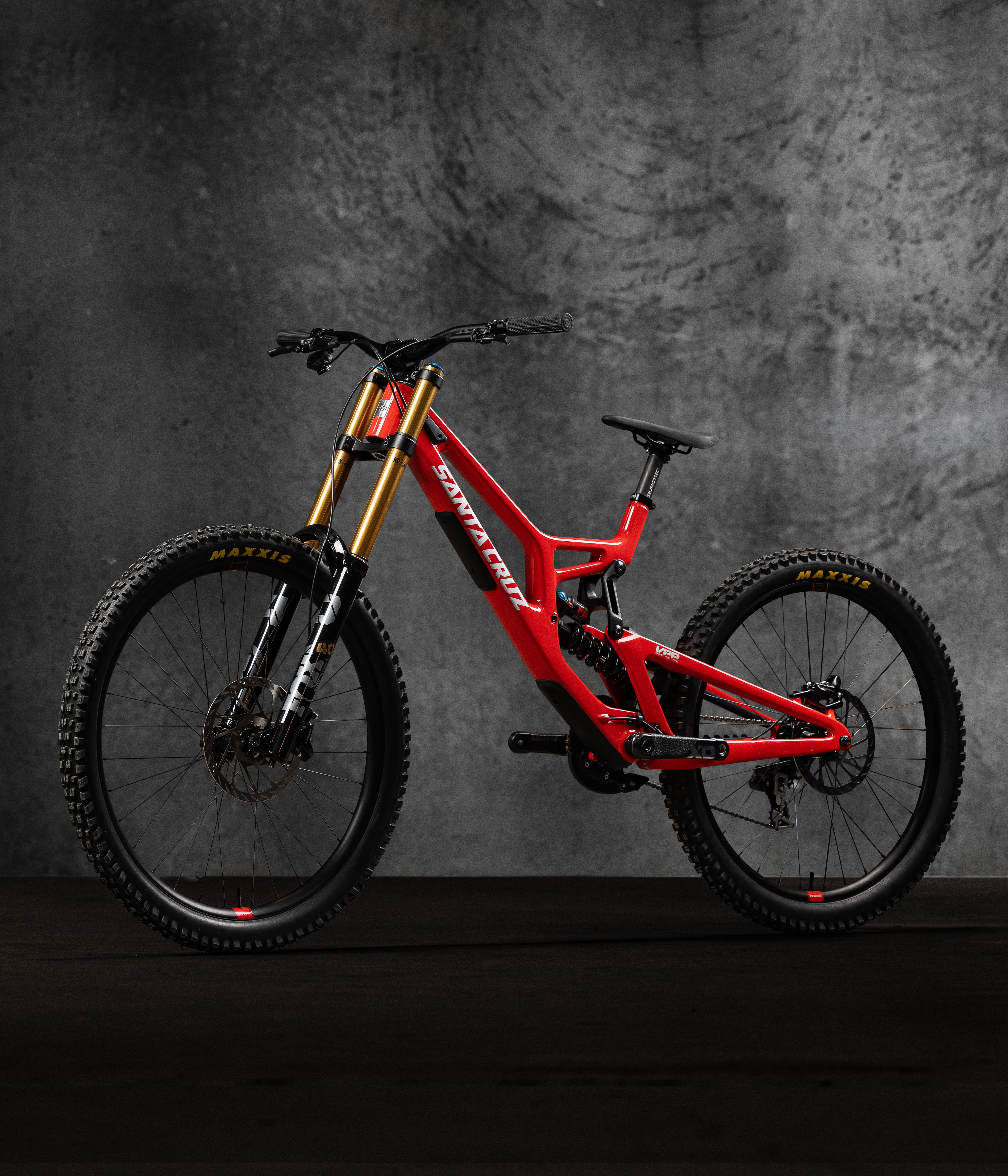 V10 Carbon Downhill Mountain Bike Santa Cruz Bicycles