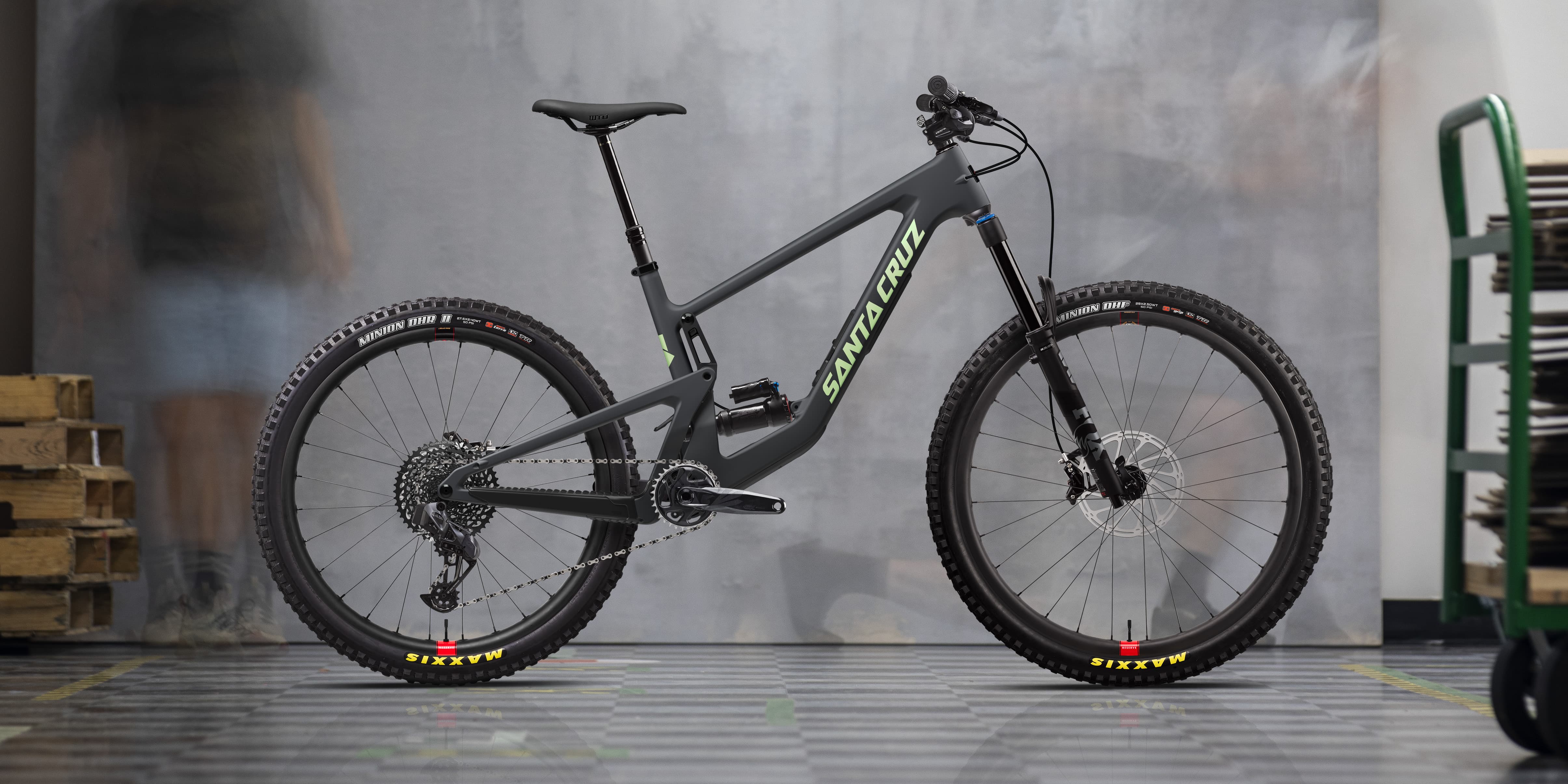 santa cruz bronson black