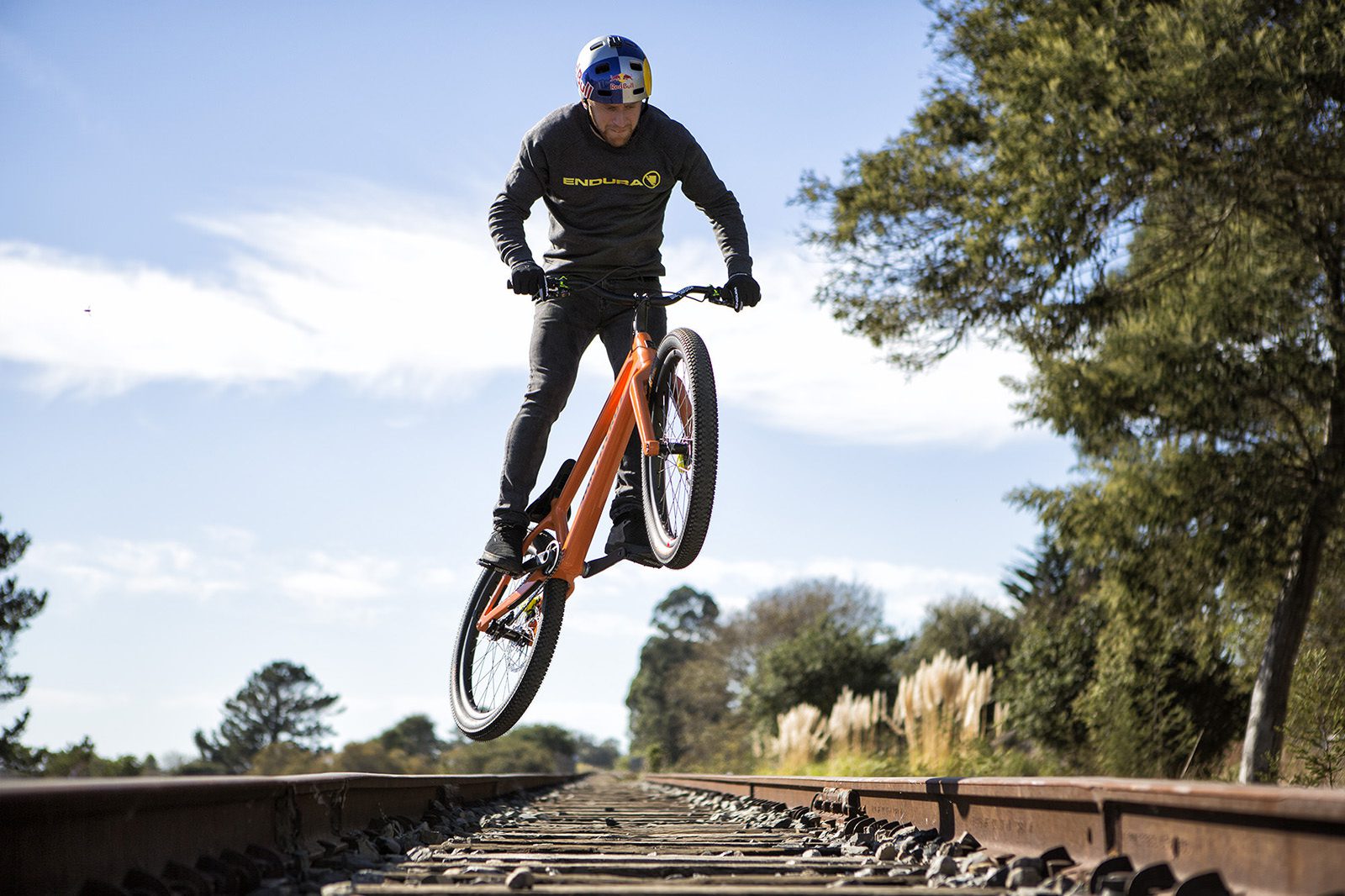 Santa cruz bikes danny hot sale macaskill