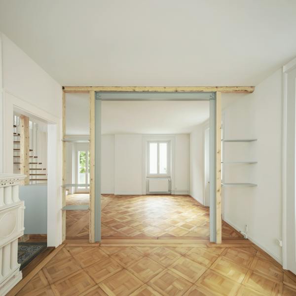 dining room, original woodenfloors