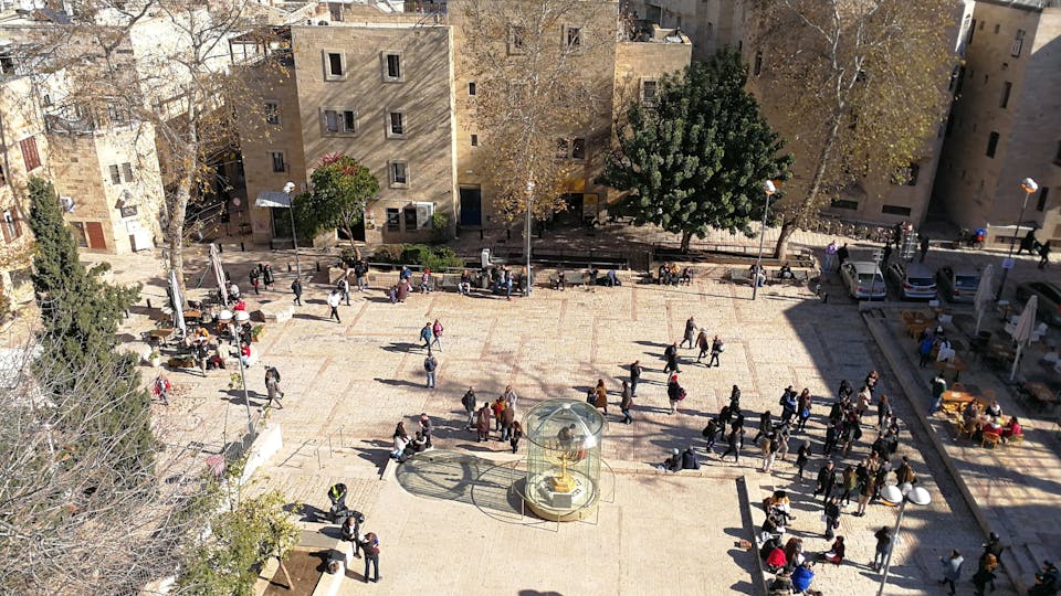 People in Israel talking from above