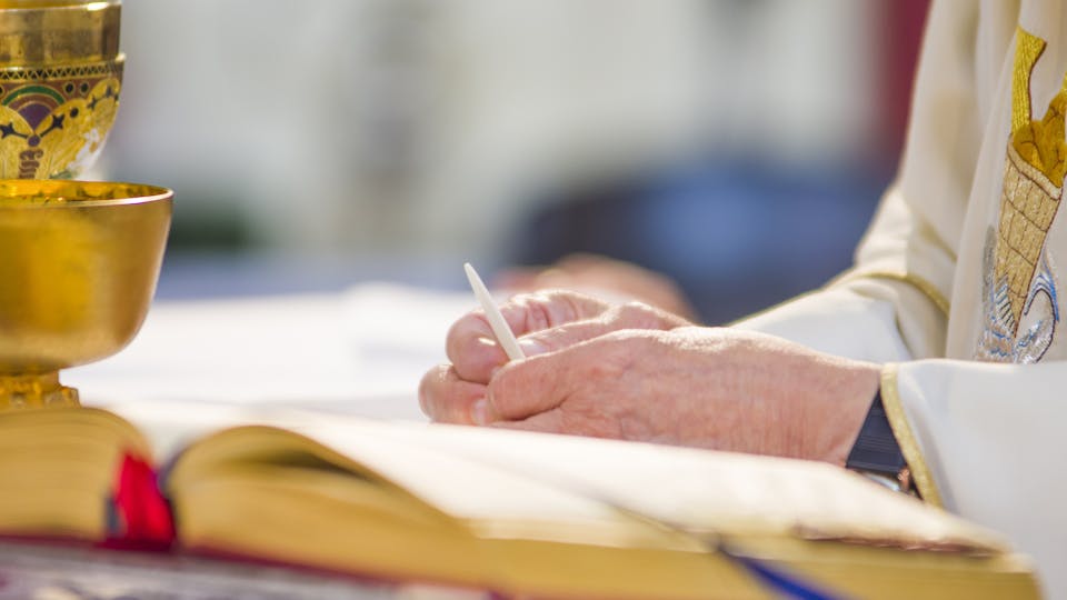 the hands of the priest, like the hands of Pope Francis, consecrate the host which becomes the body of Christ