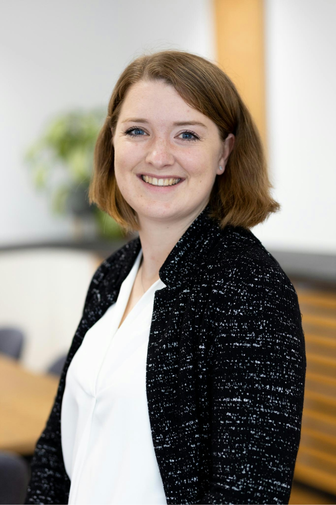 Lisa Riesner, Personal und Finanzen Parkett Saussele