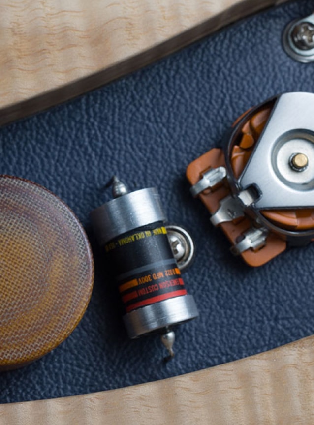 electronics on the One piece master III guitar