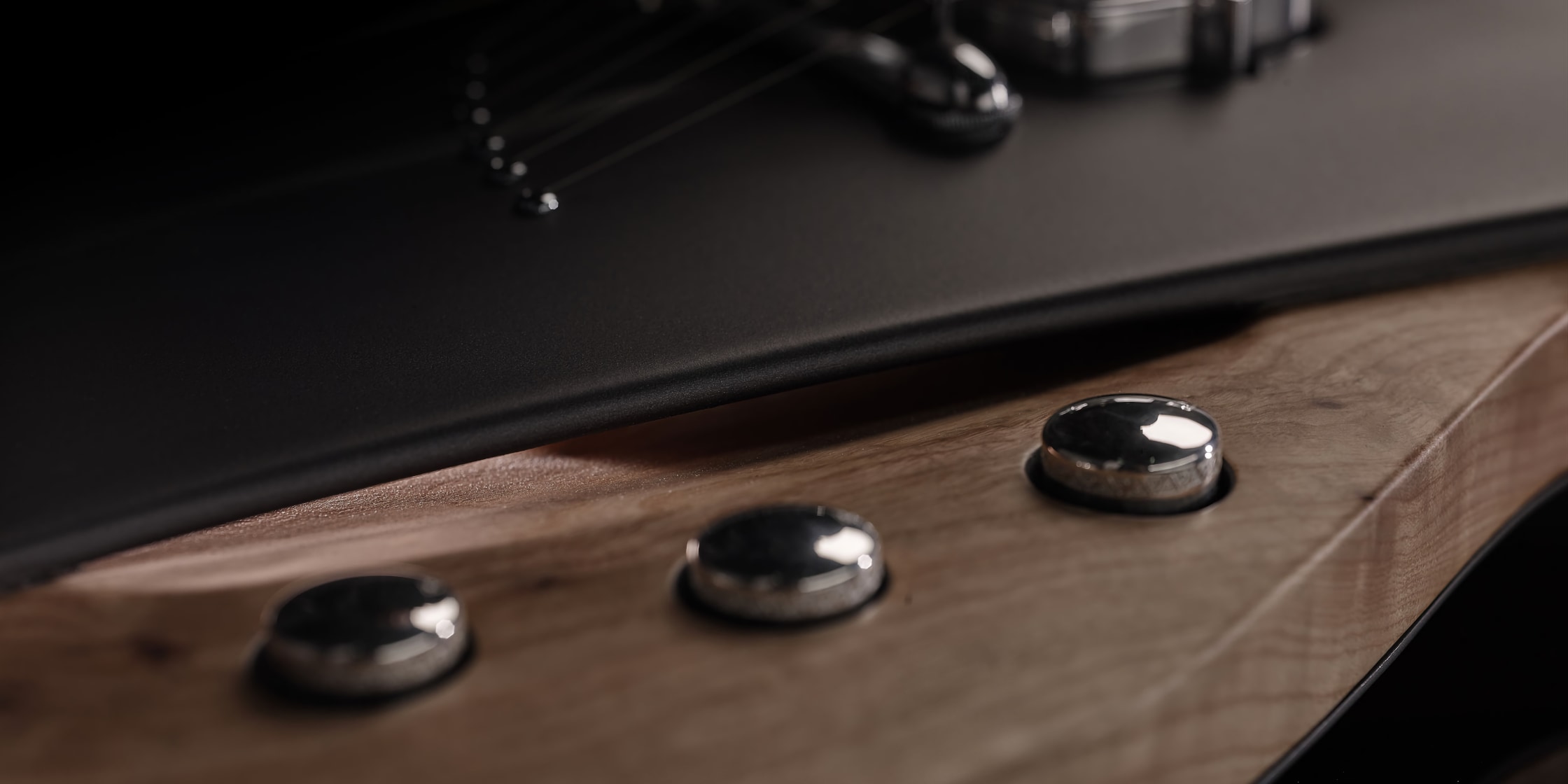 knobs on the One piece master I guitar