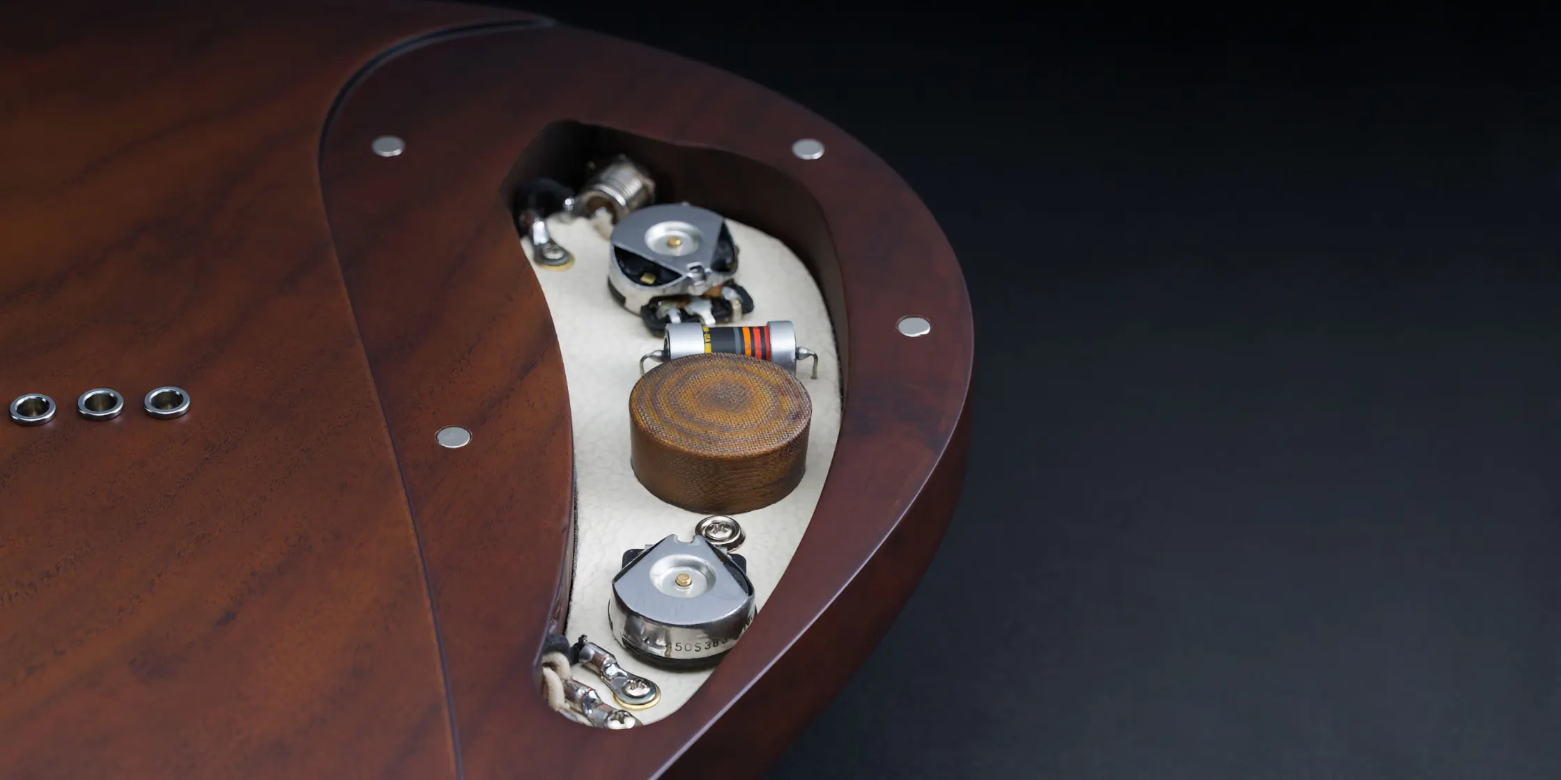 electronics on the One piece master II guitar