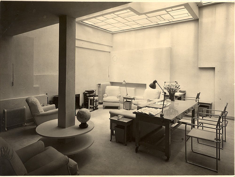 Villa Noailles, view of the pink salon, 1928. Photograph by Thérèse Bonney (Private collection).