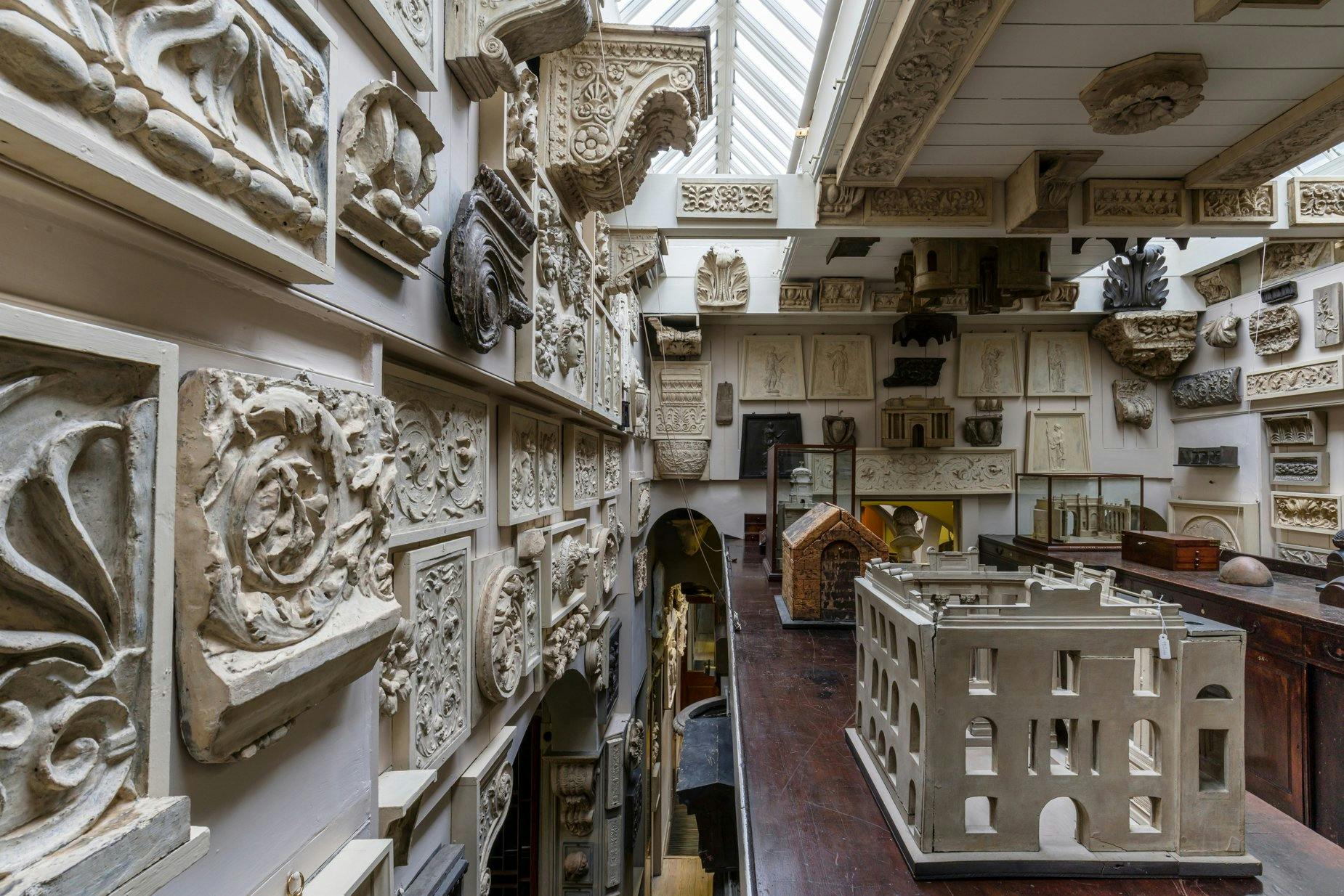 The collection includes architectural drawings, models, and fragments, many of which Soane used as teaching tools during his time as a professor at the Royal Academy. Among the most notable pieces is the sarcophagus of Seti I, a stunning Egyptian artifact that Soane proudly displayed in a specially designed crypt-like basement. This is one of the museum's highlights, renowned for its exquisite craftsmanship.