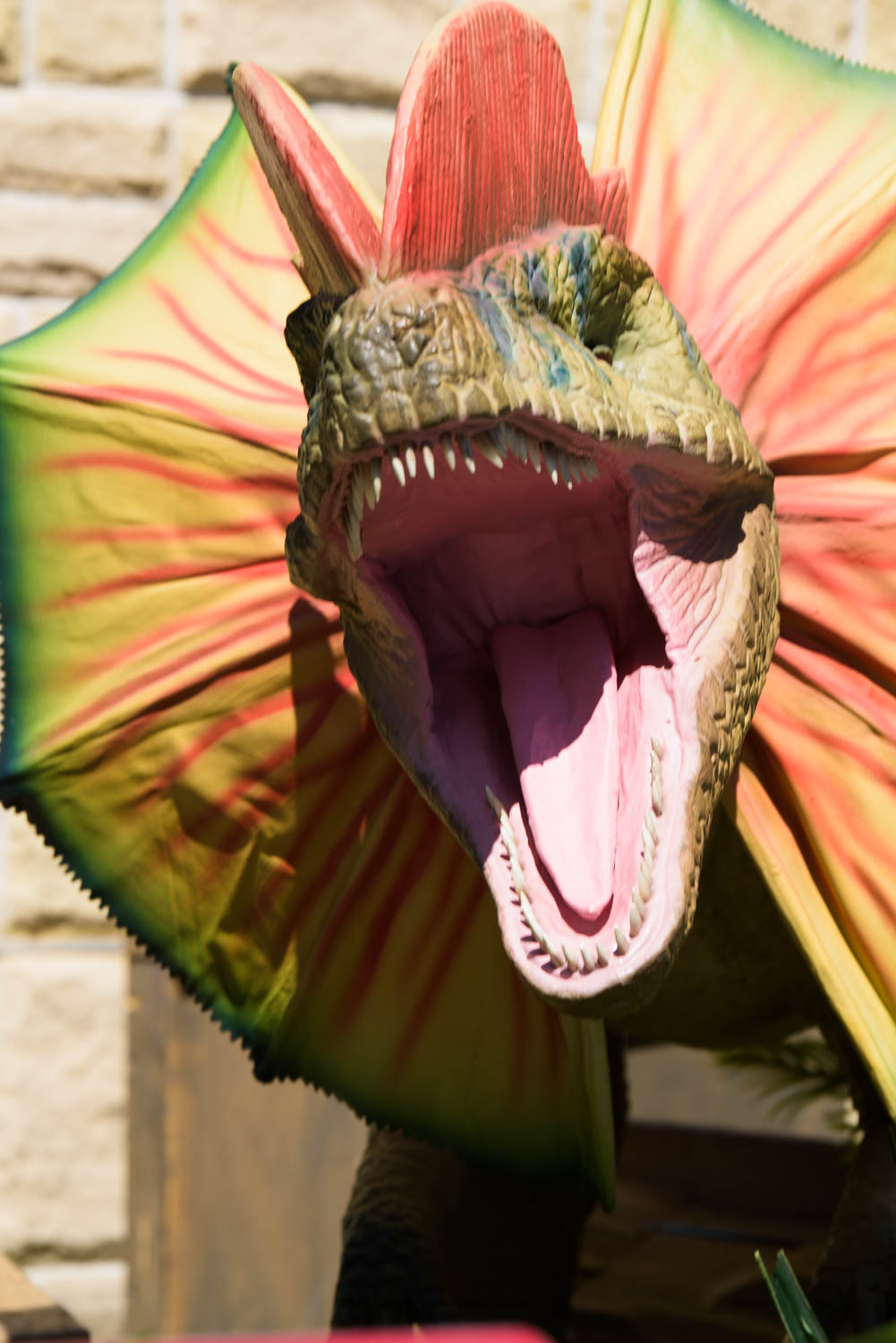 Dinosaur roaring
