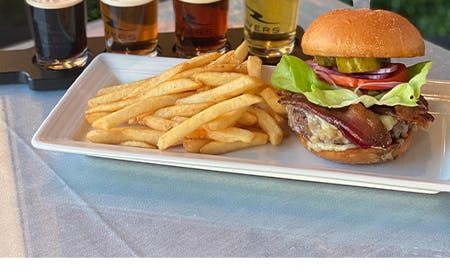 Dukes Burger & Beer Special