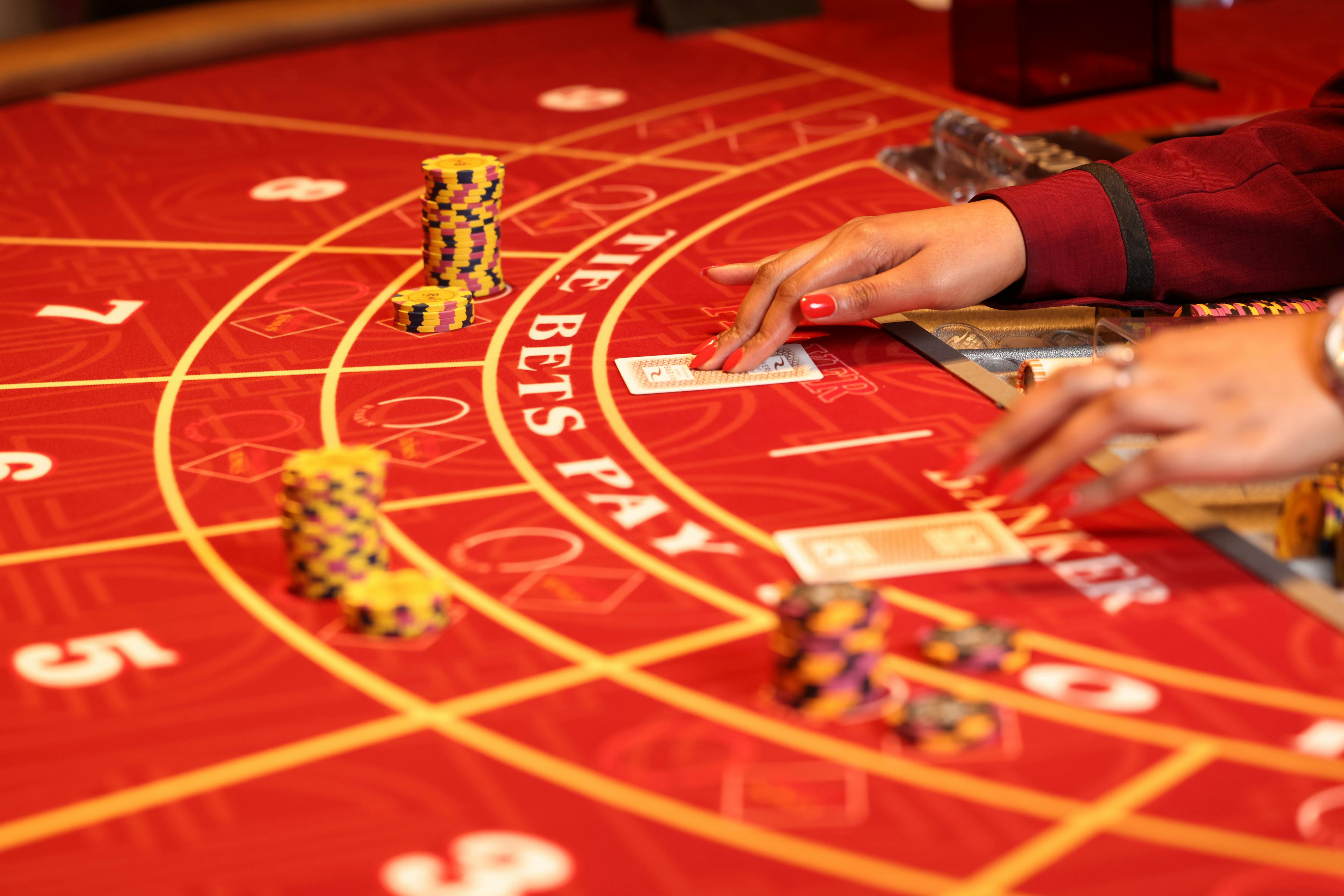 Midi Baccarat