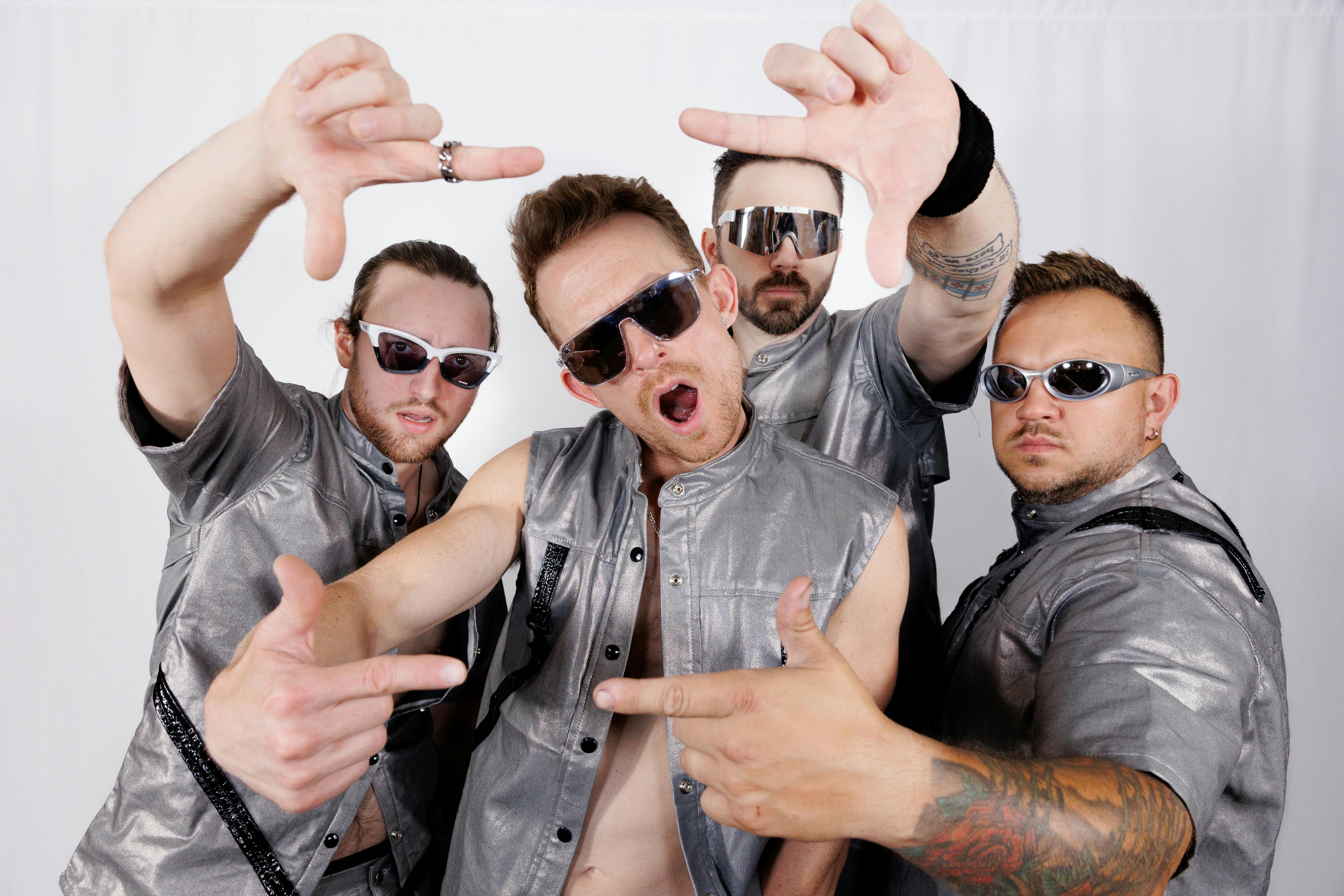 Fool House - The Ultimate 90's Party : The Millennium Tour