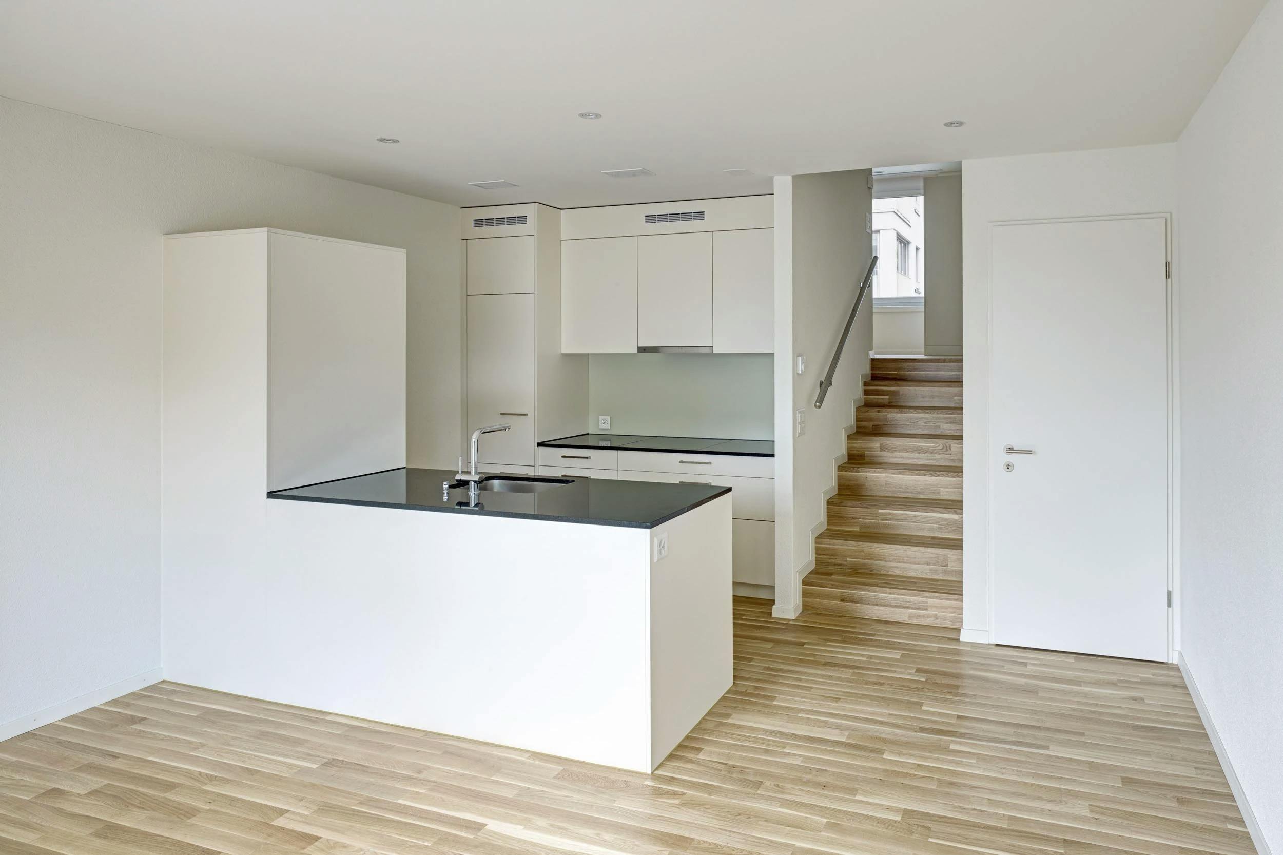 Wohnsiedliung LIVIO, Bülach, Küche und Treppenhaus