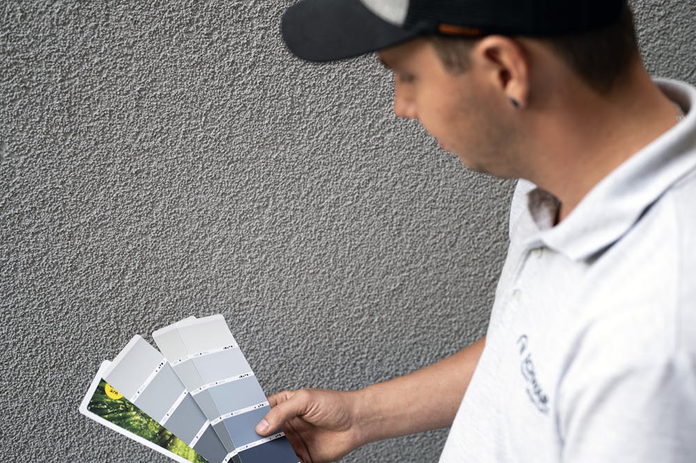 Fassade mit Farbkarte