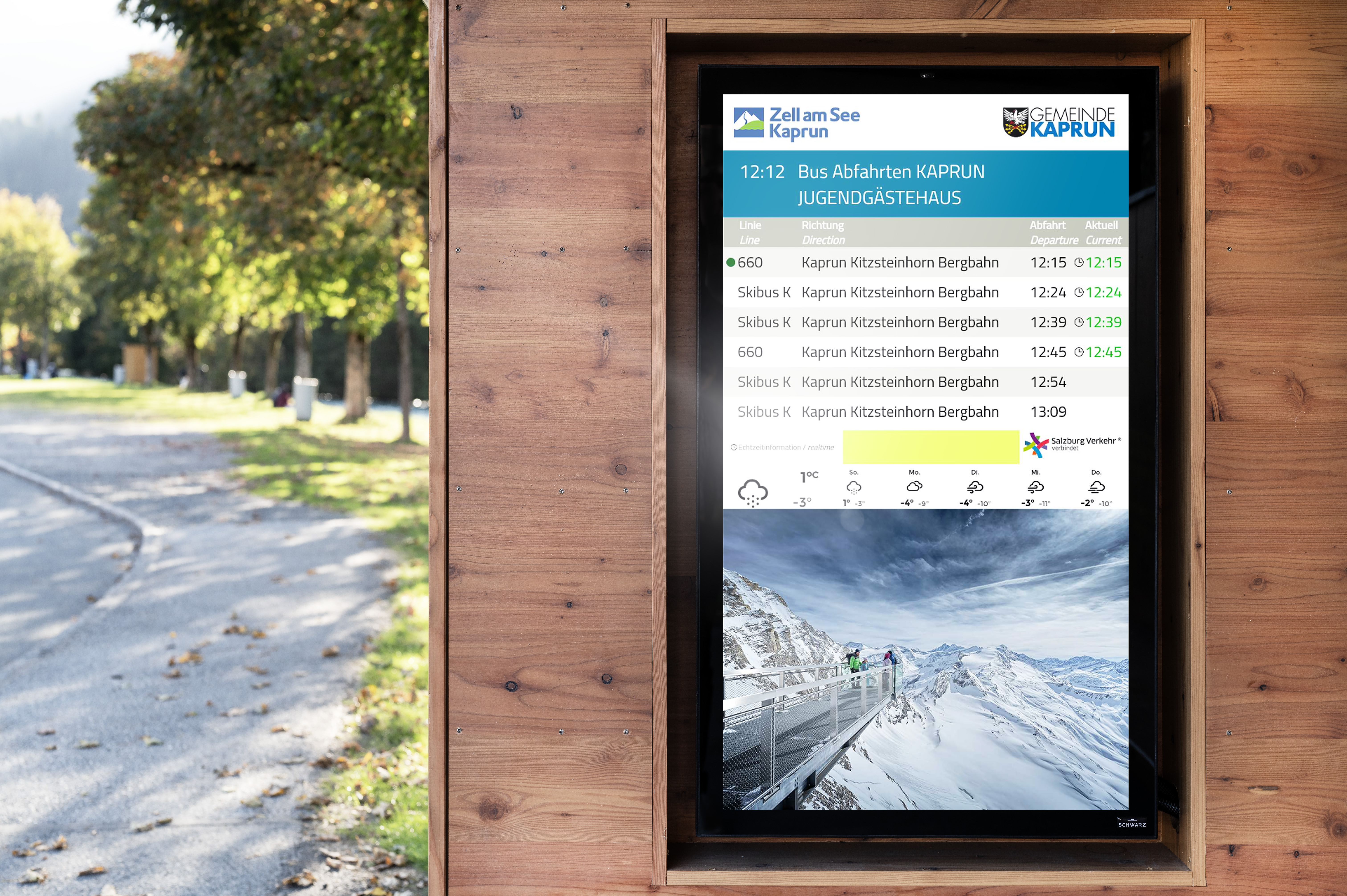 Digital Signage Display mit Busplan in Echtzeit 