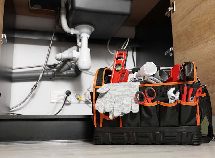 Intervention d'urgence plomberie et travaux sanitaires