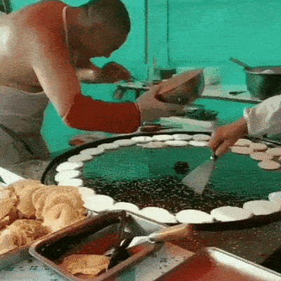 pancakes making