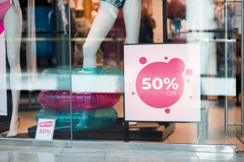 digital displays in retail stores have numerous benefits from cross sells to highlighting sales