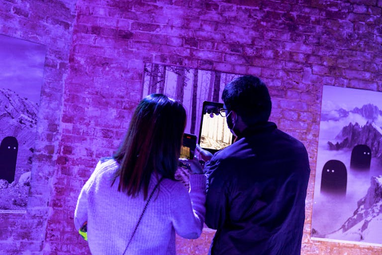 Immersive exhibit