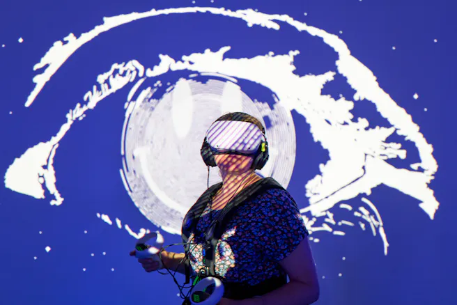 VR