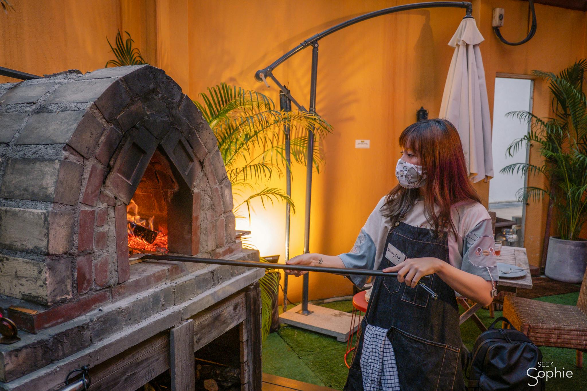 Forget Cafe Hopping, These Foodie Experiences are Way More Fun