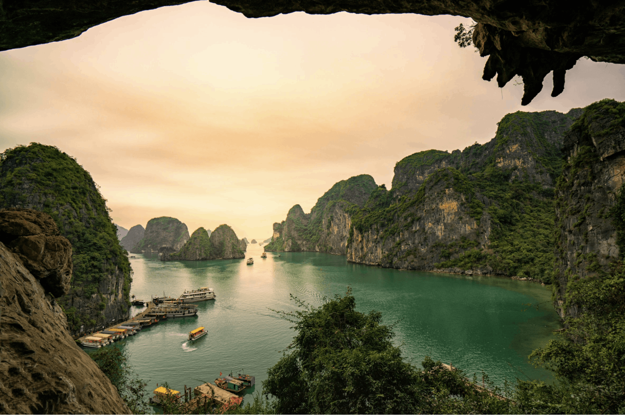 What's the difference between Halong, Bai Tu Long & Lan Ha Bay? 