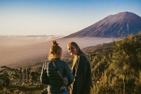 Can I see Mount Batur without the crowds?