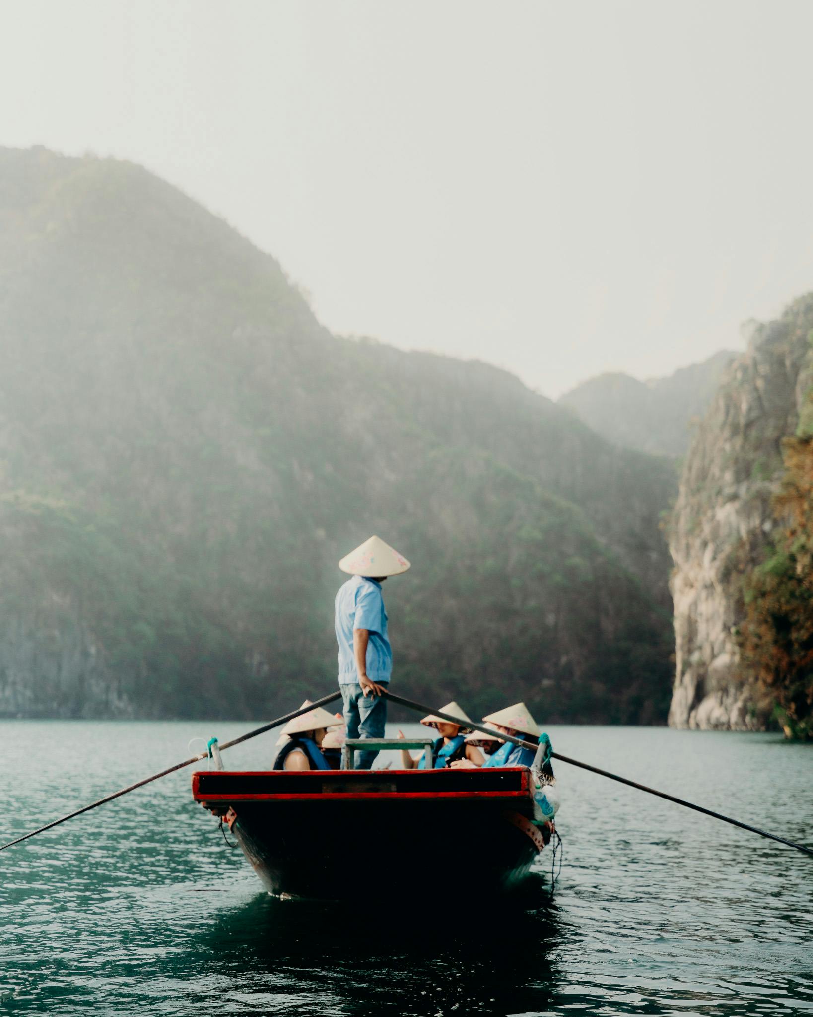 Bai Tu Long Bay