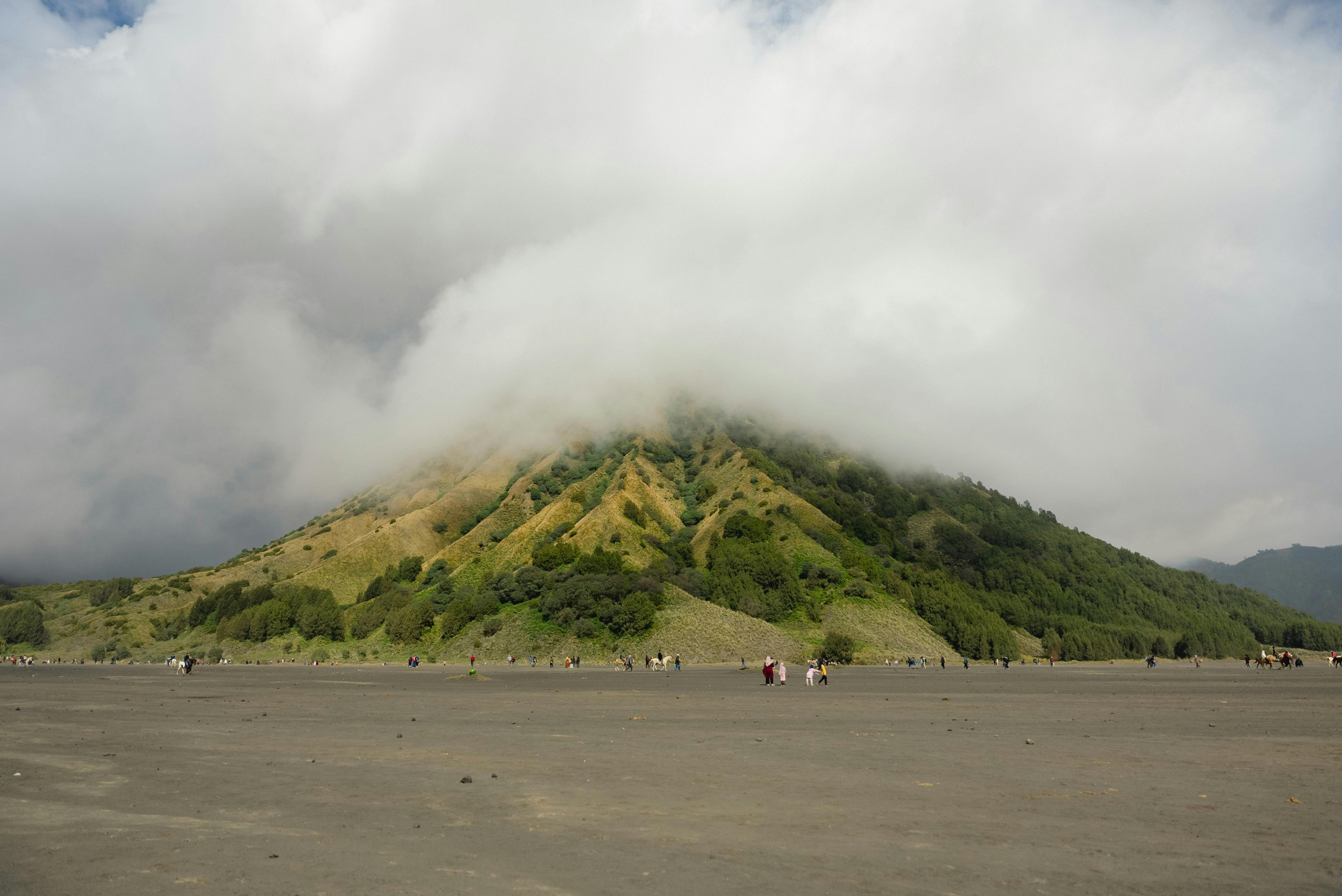 2D1N Climb Mt Bromo & Mt Batok