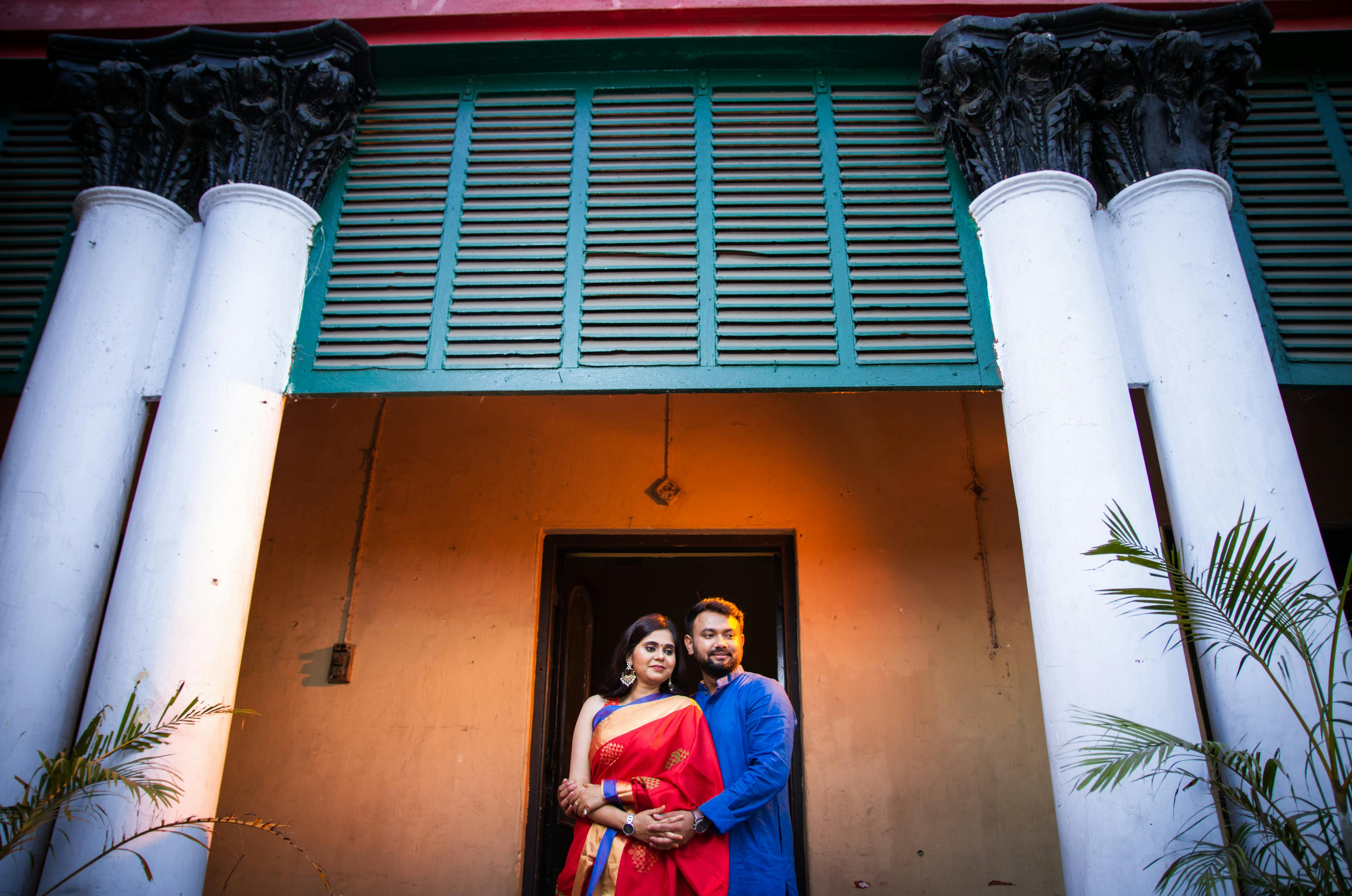 Rajbari pre-wedding photography of couple