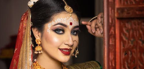 Chandan Designs For Bengali Bride