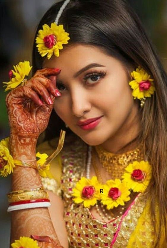 Stylish bride posing for haldi pic