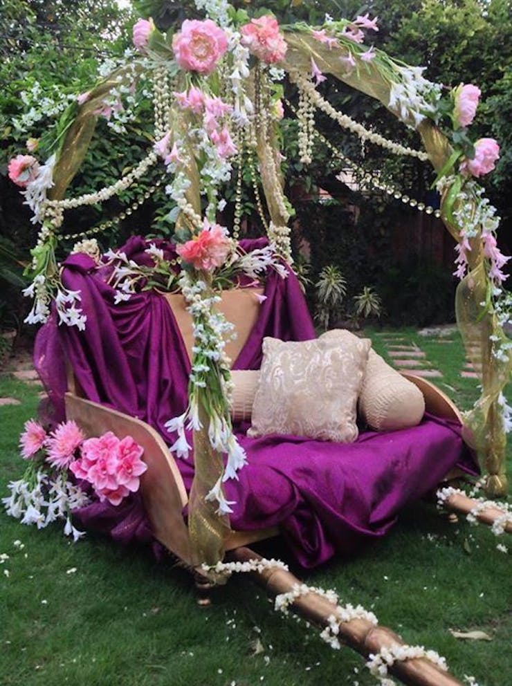 Chariot style seat