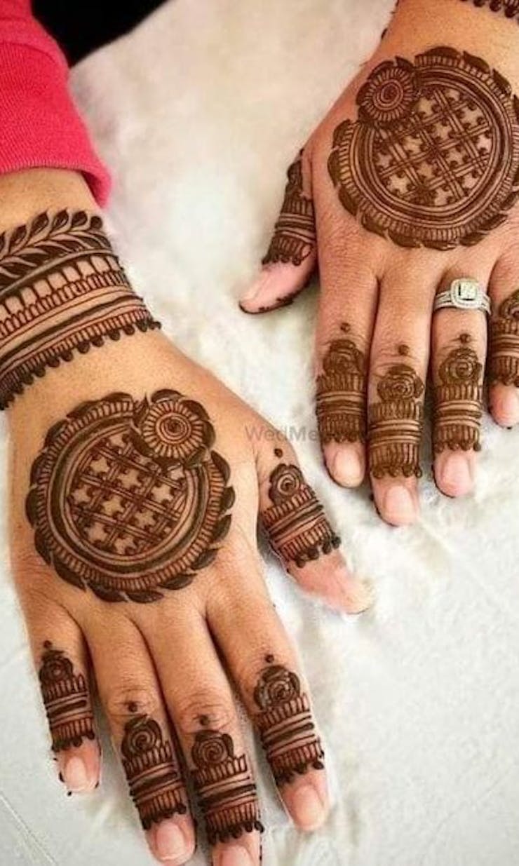 Akash mehndi artist