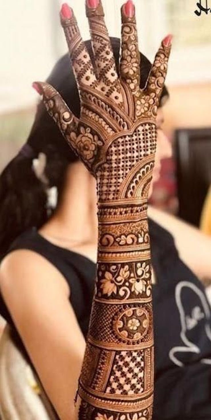 Simple Mehndi Designs For Left Hand