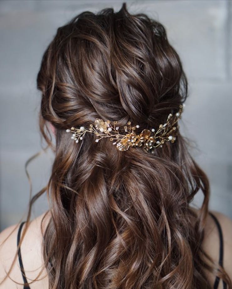 Wavy hair half updo