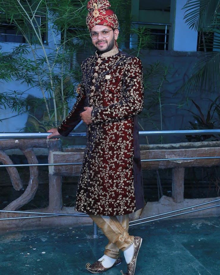 Sherwani maroon