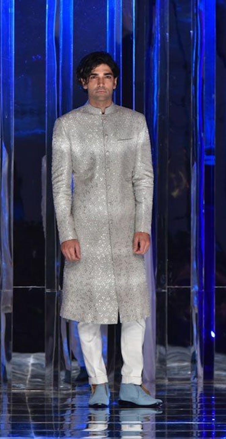 Siver sherwani