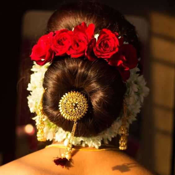 Closeup Shot Bridal Hairstyle Flowers Stock Photo 1732202287  Shutterstock