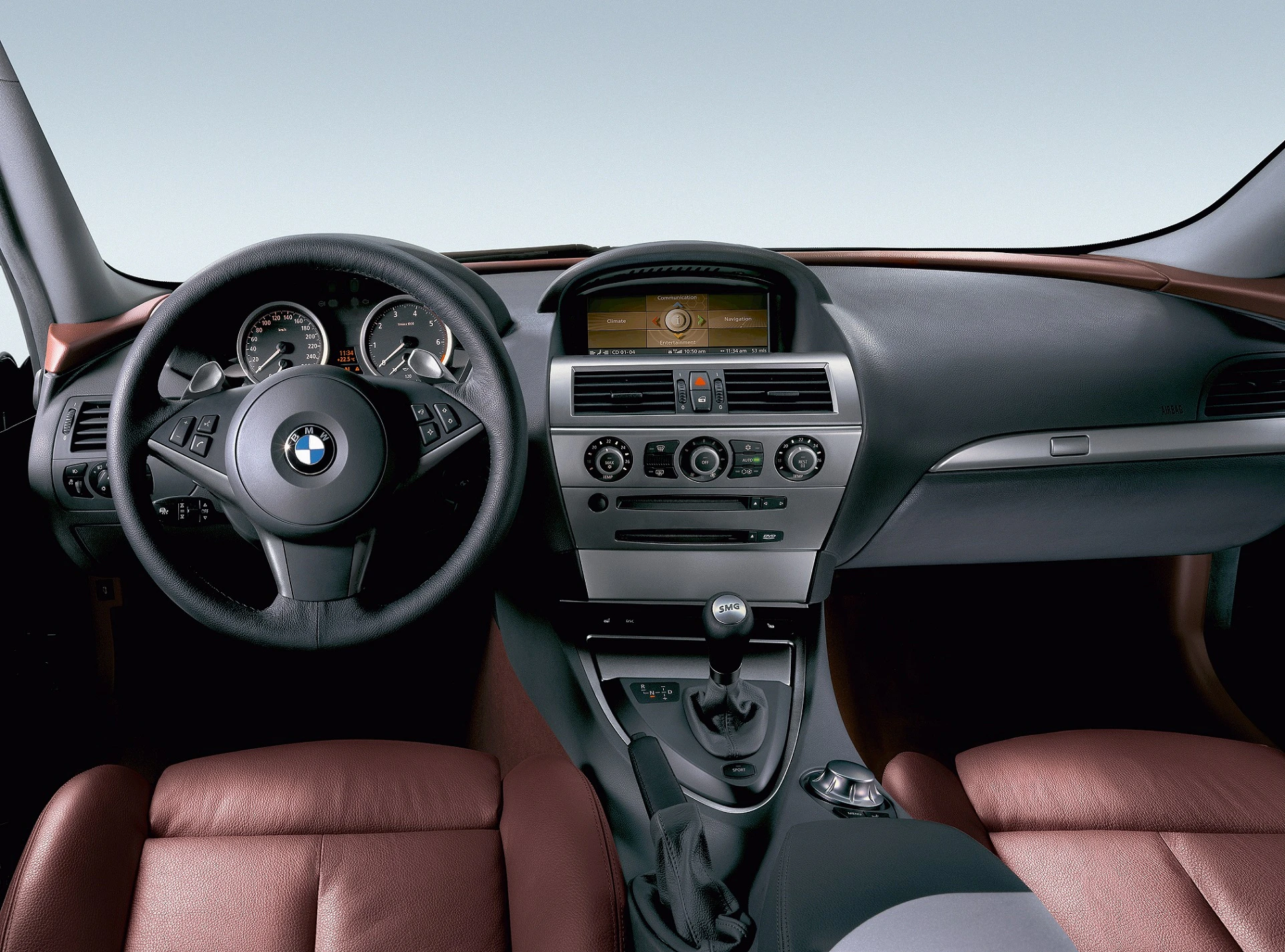 BMW 6er Coupé E63 Innenansicht statisch Studio Vordersitze und Armaturenbrett