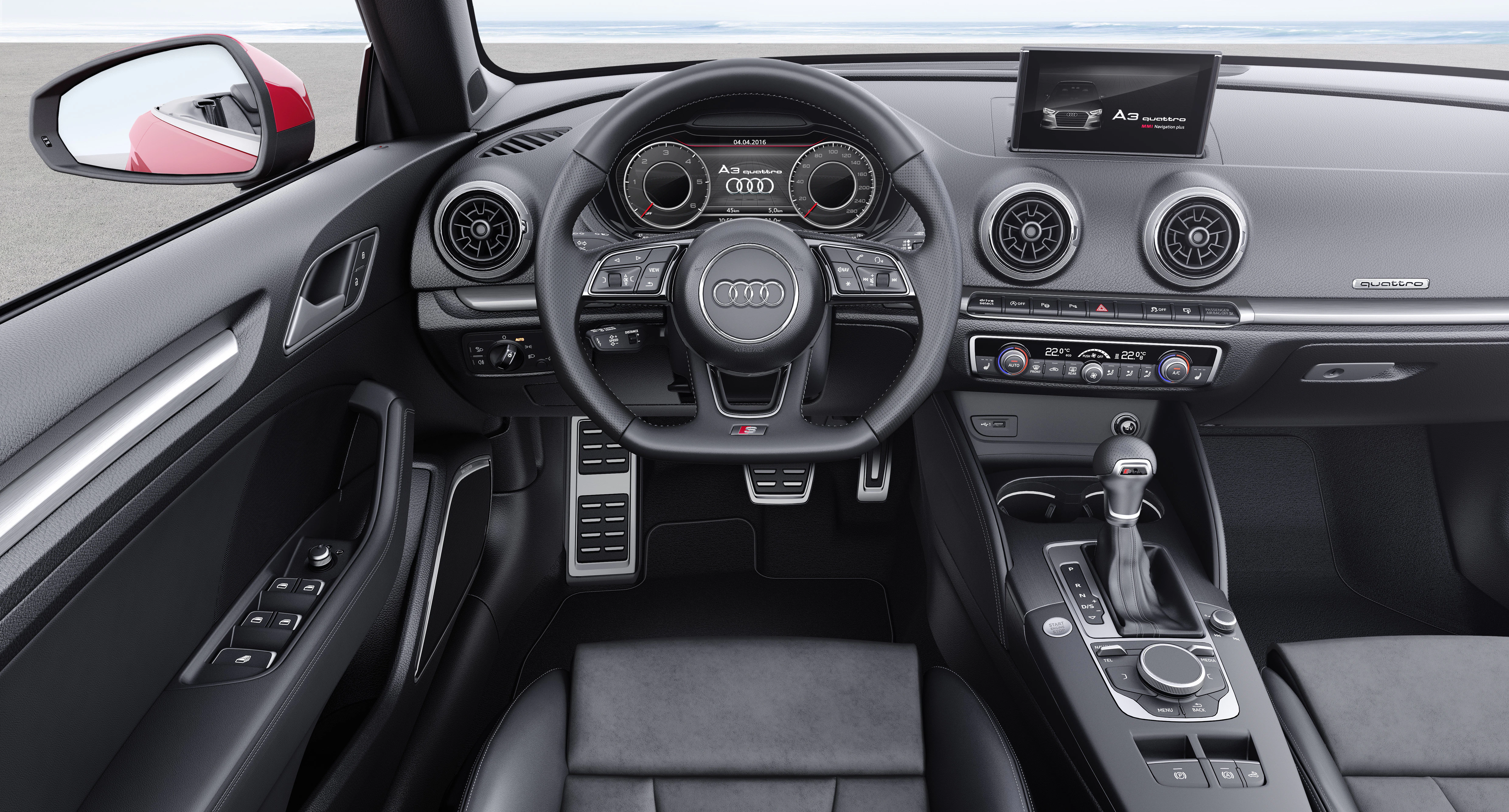Innenraum eines Audi mit volldigitalem Cockpit, Lenkrad, Rundinstrumenten und zentralem Bildschirm. Luxuriöse Ausstattung mit modernen Bedienelementen.