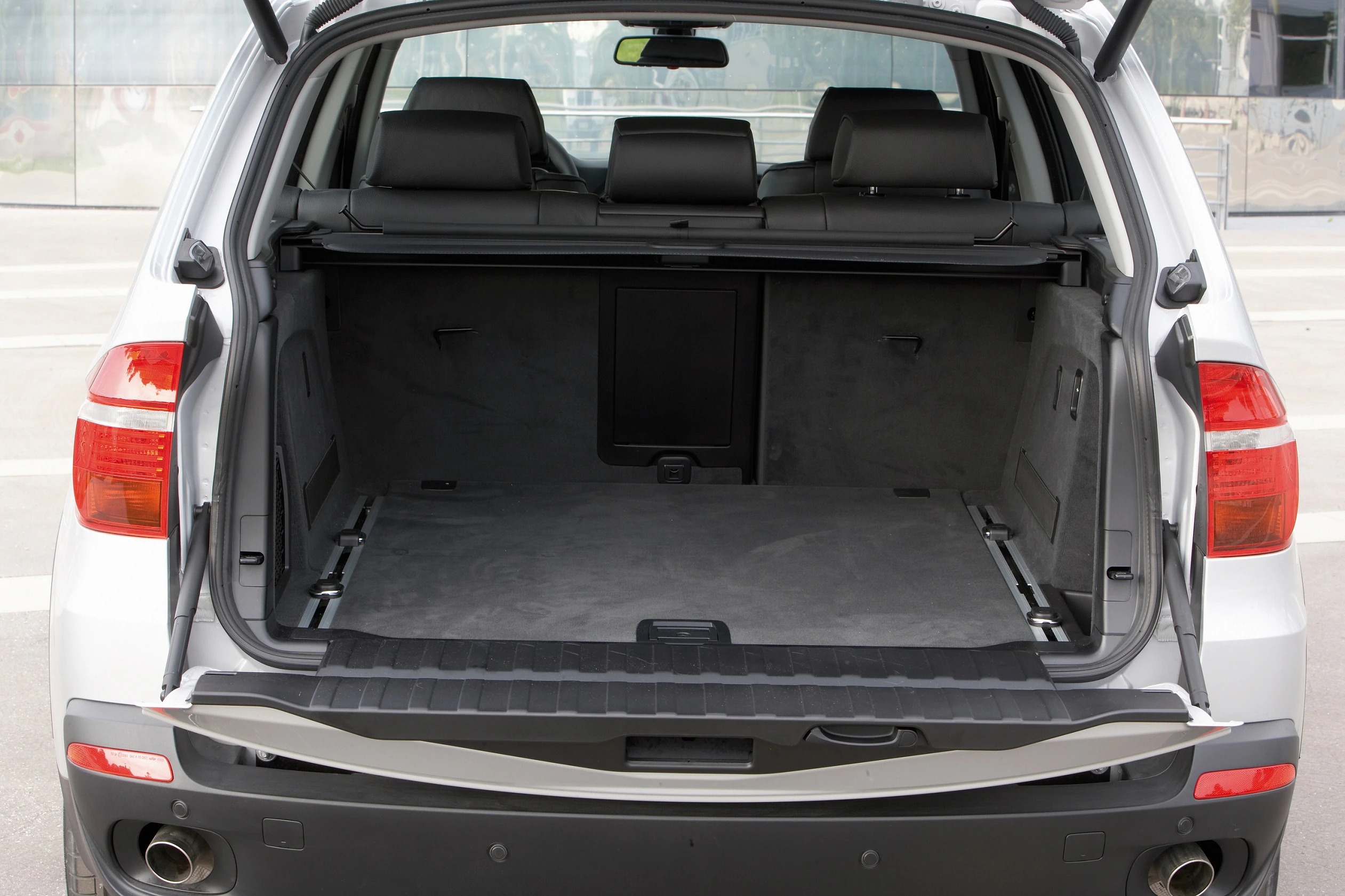 BMW X5 E70 Inenansicht statisch Kofferraum